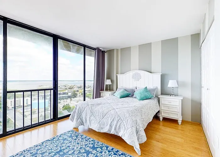 Holiday home Updated Oceanfront Century - With Pool Ocean & Bay Views Ac - Steps To Ocean City