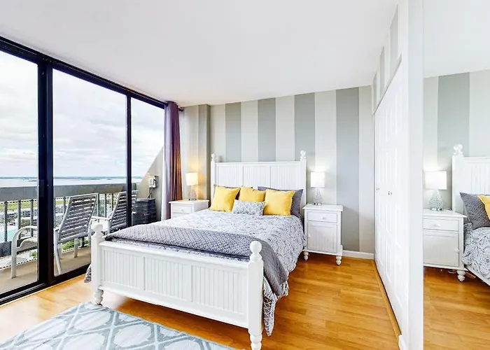 Updated Oceanfront Century - With Pool Ocean & Bay Views Ac - Steps To *