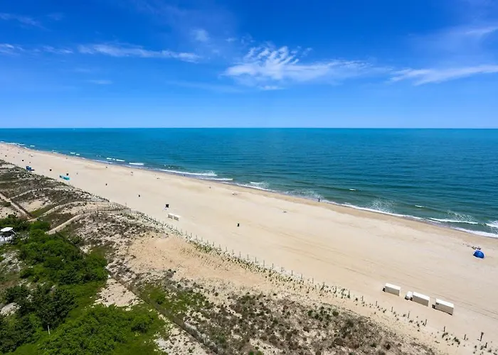 Holiday home Updated Oceanfront Century - With Pool Ocean & Bay Views Ac - Steps To